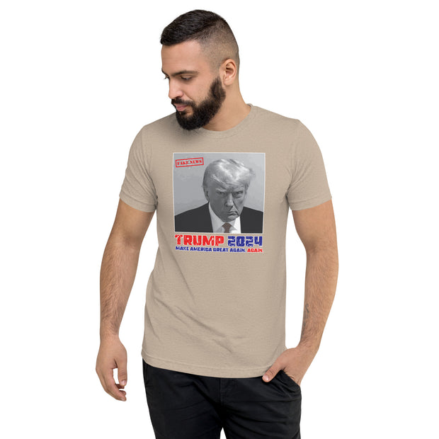 Trump Fake News Men's T-shirt